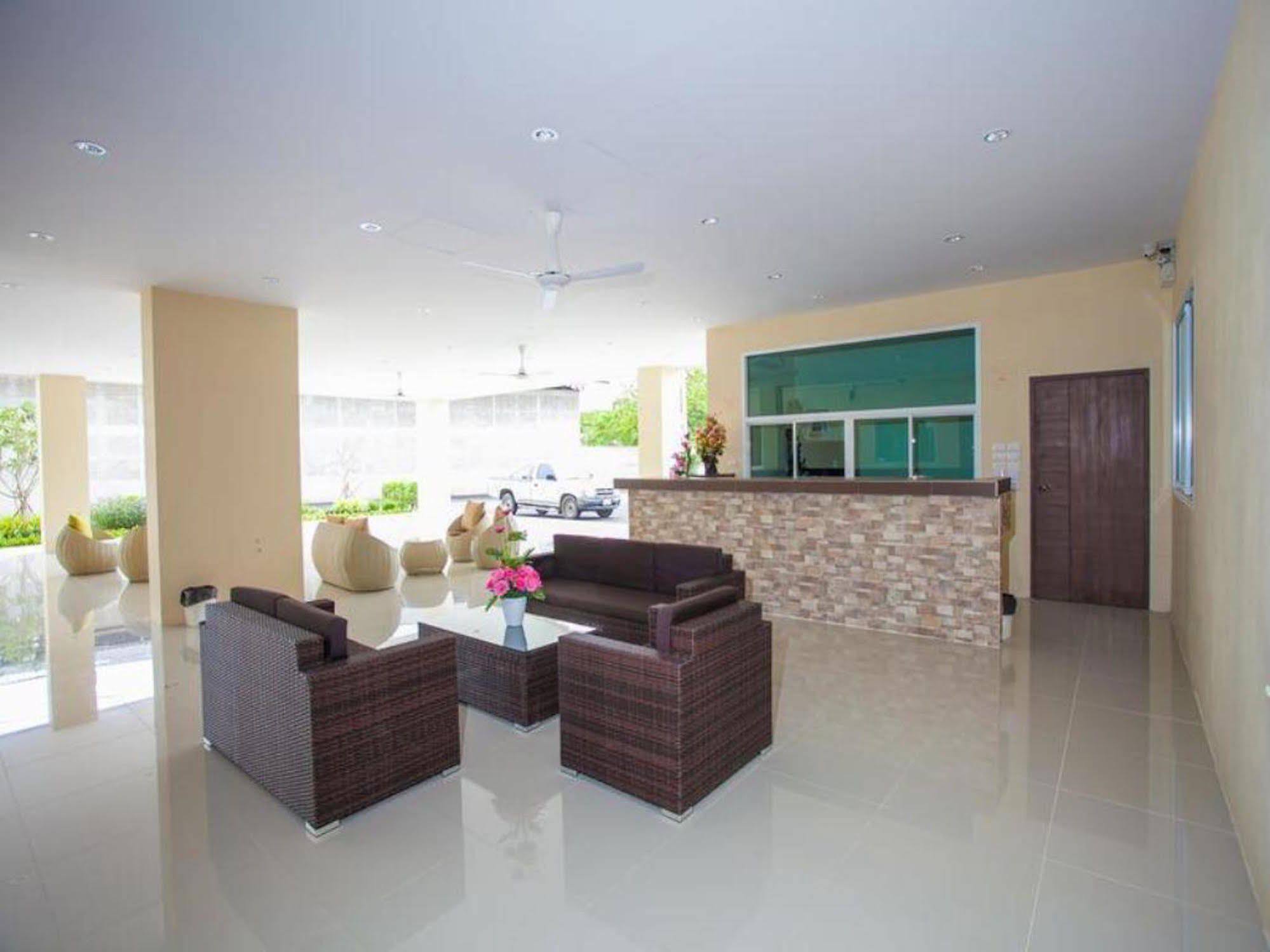 Oyo 488 Delight Residence Pattaya Extérieur photo