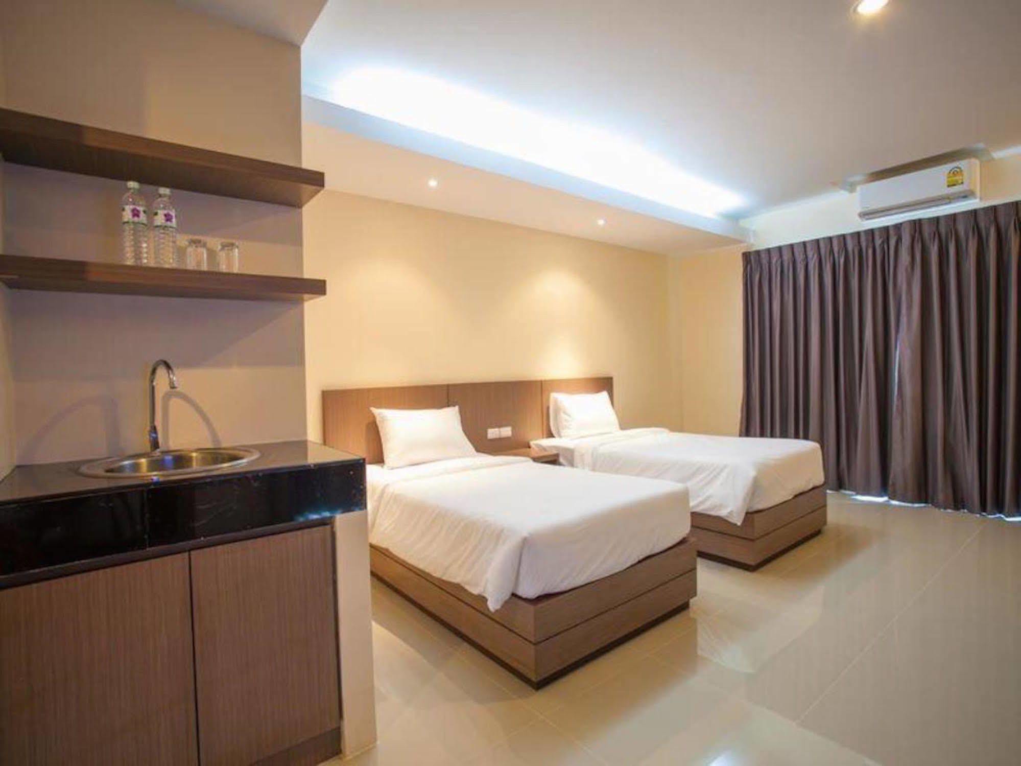 Oyo 488 Delight Residence Pattaya Extérieur photo